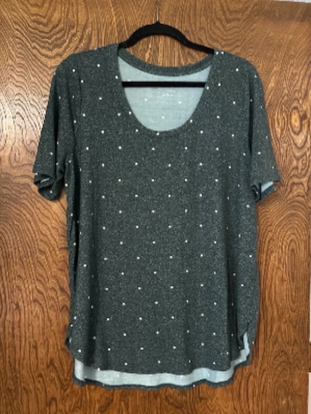 Maurices 24/7 Hunter Green Dot Tee